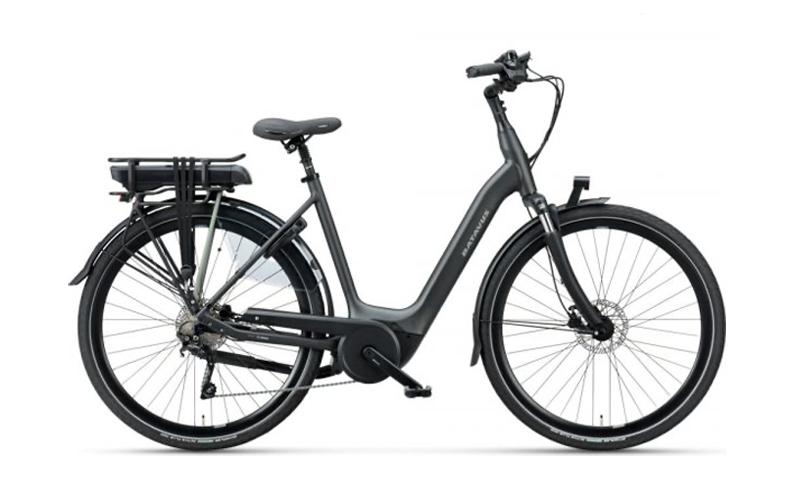 <p>Ervaar de Batavus Finez E-go&nbsp;Sport met 10 versnellingen en krachtige hydraulische schijfremmen. Deze elegante e-bike in Smokingzwart Mat biedt ultiem rijcomfort en stabiele controle, perfect voor zowel dagelijkse ritten als langere tochten. Ideaal voor fietsers die op zoek zijn naar stijl en betrouwbaarheid!</p>
